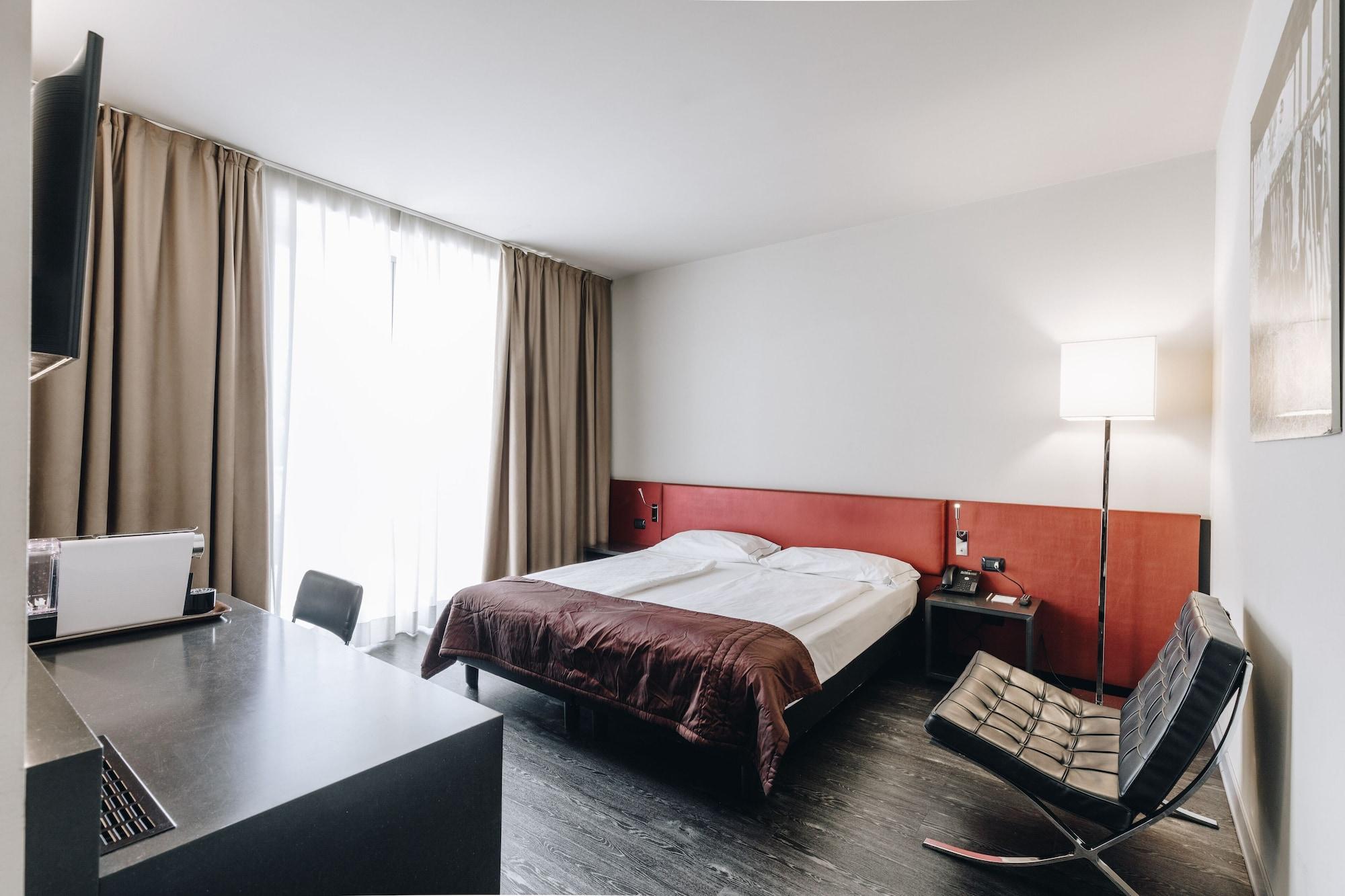 Hotel Continental كريمونا المظهر الخارجي الصورة