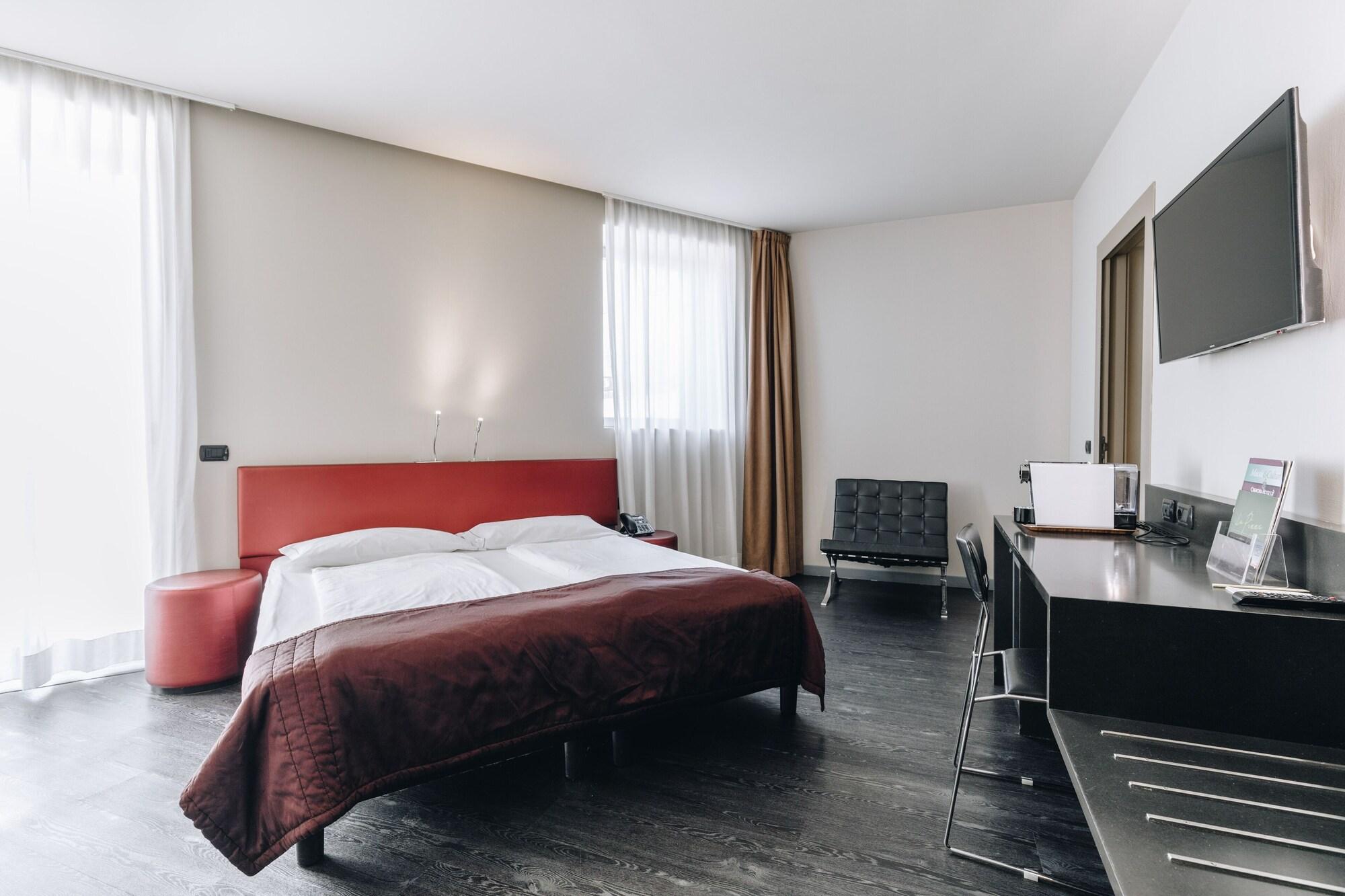Hotel Continental كريمونا المظهر الخارجي الصورة