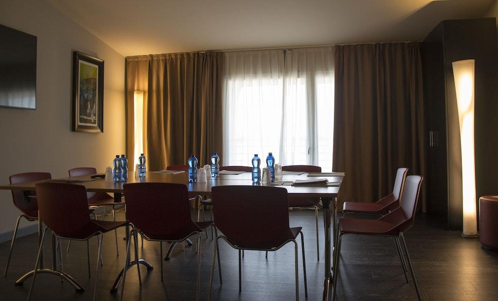 Hotel Continental كريمونا المظهر الخارجي الصورة